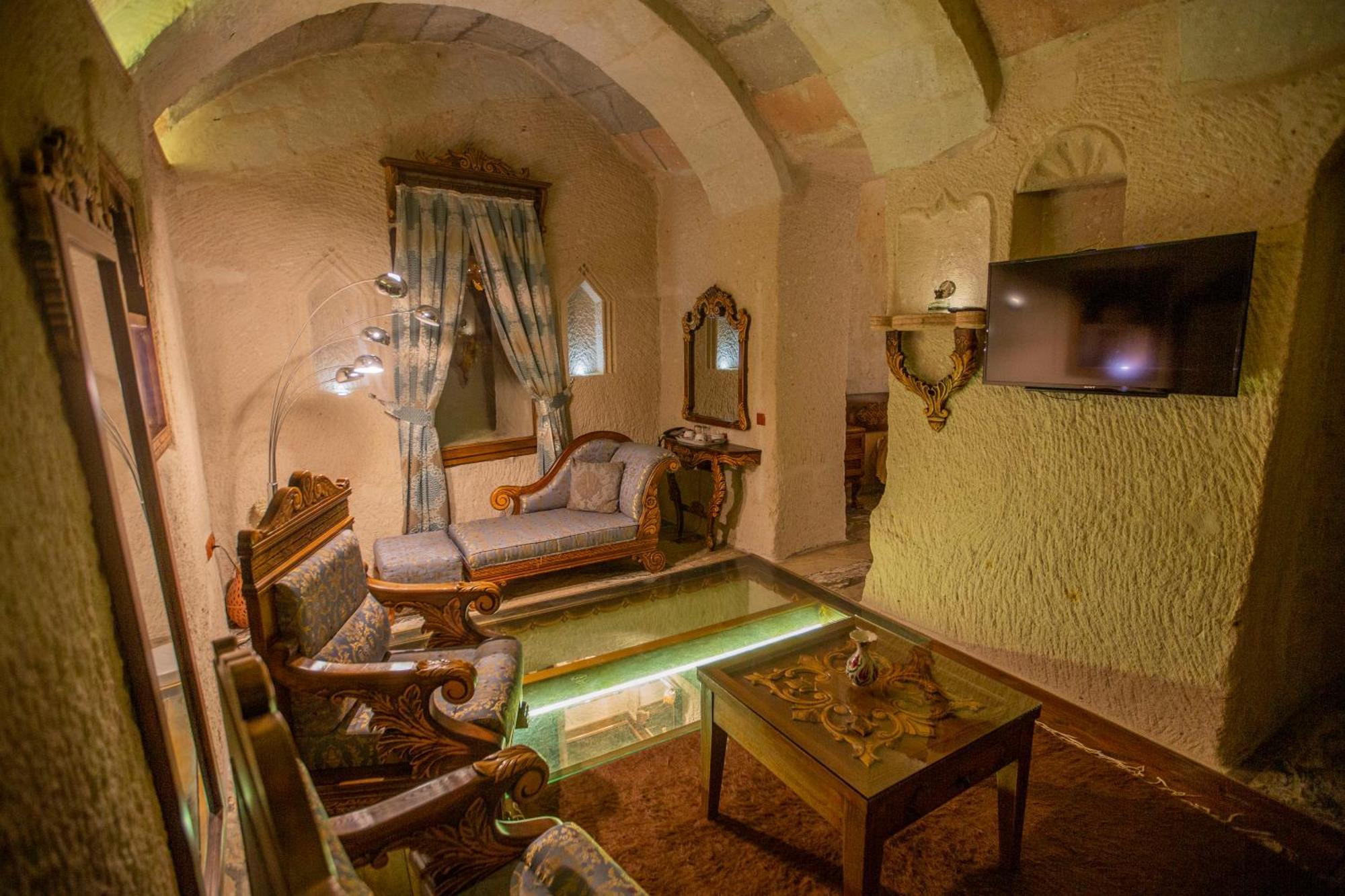 Hermes Cave Hotel อุตชิซาร์ ภายนอก รูปภาพ