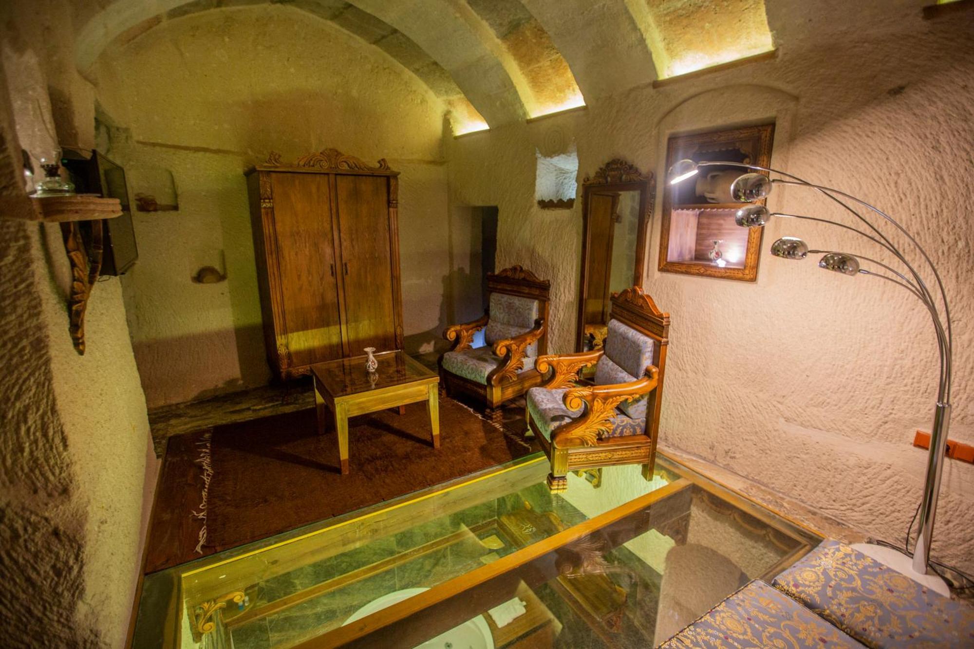 Hermes Cave Hotel อุตชิซาร์ ภายนอก รูปภาพ