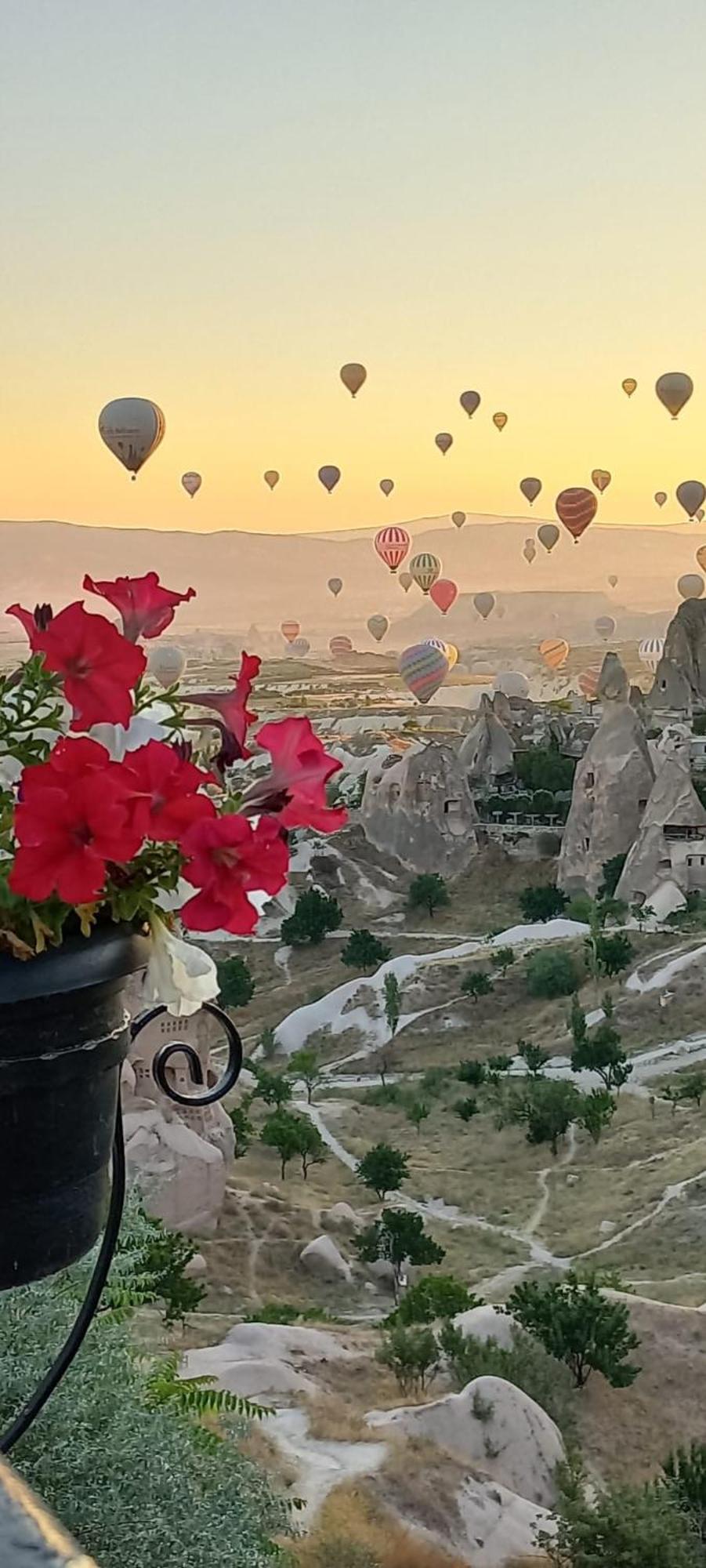 Hermes Cave Hotel อุตชิซาร์ ภายนอก รูปภาพ