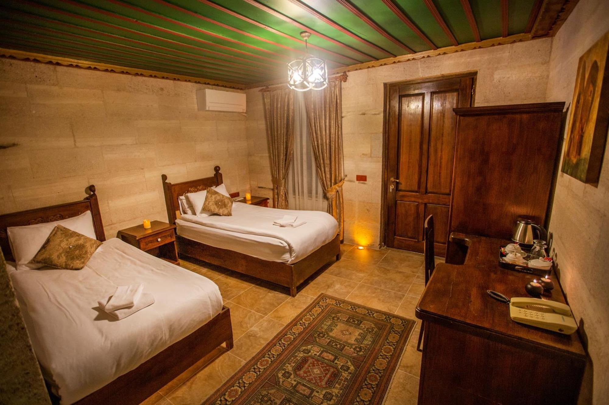 Hermes Cave Hotel อุตชิซาร์ ภายนอก รูปภาพ