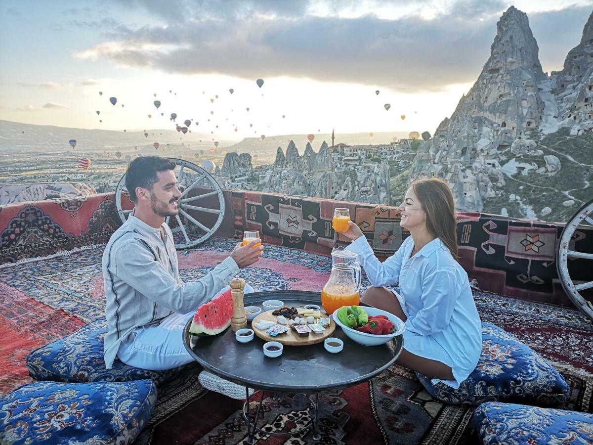 Hermes Cave Hotel อุตชิซาร์ ภายนอก รูปภาพ